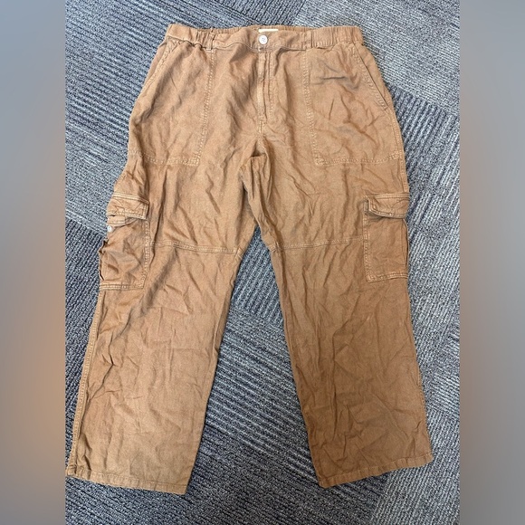 Pilcro Brown Cargo Pants, linen/viscose blend. Size XL.